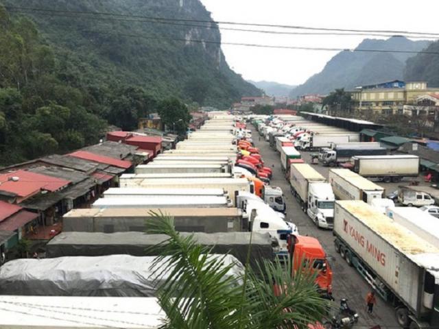 Ùn ứ hơn 4.300 xe nông sản ở cửa khẩu Lạng Sơn, Bộ Công Thương lên tiếng