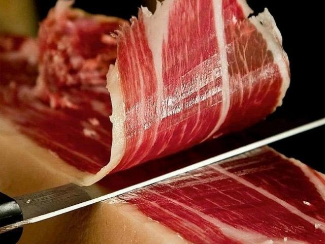 Loại thịt lợn đắt nhất thế giới đổ bộ về chợ Việt, “nhà giàu” đặt mua biếu Tết