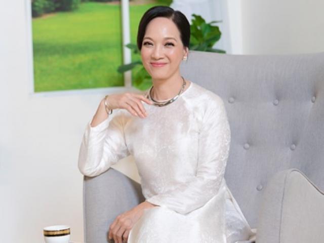 Kỳ nữ Kim Cương, NSND Lê Khanh được vinh danh tại "Phụ nữ quyền năng" 2021
